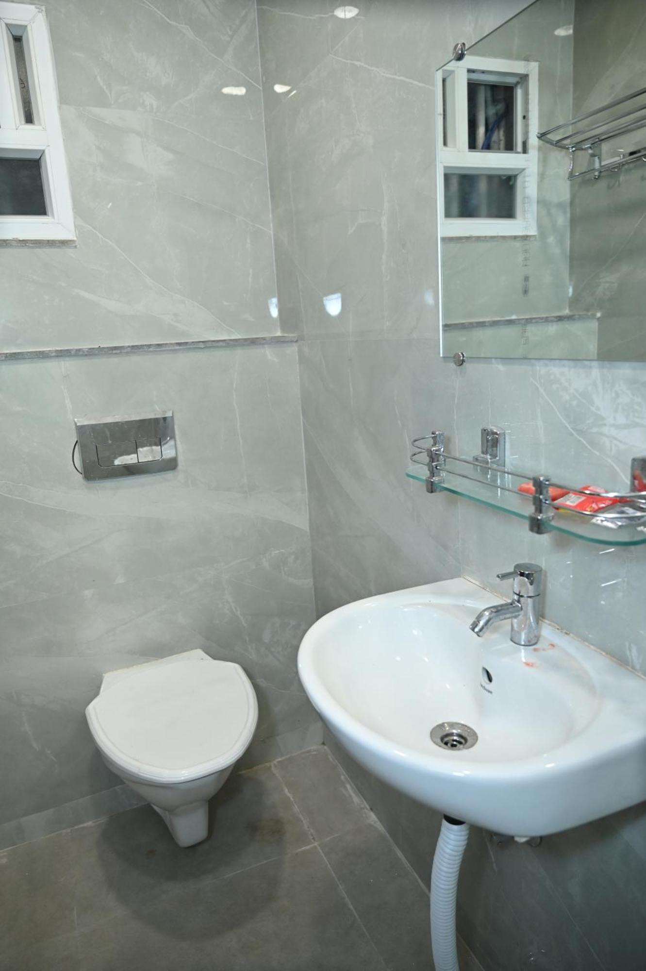Hotel Royal Radiant Ранчи Екстериор снимка