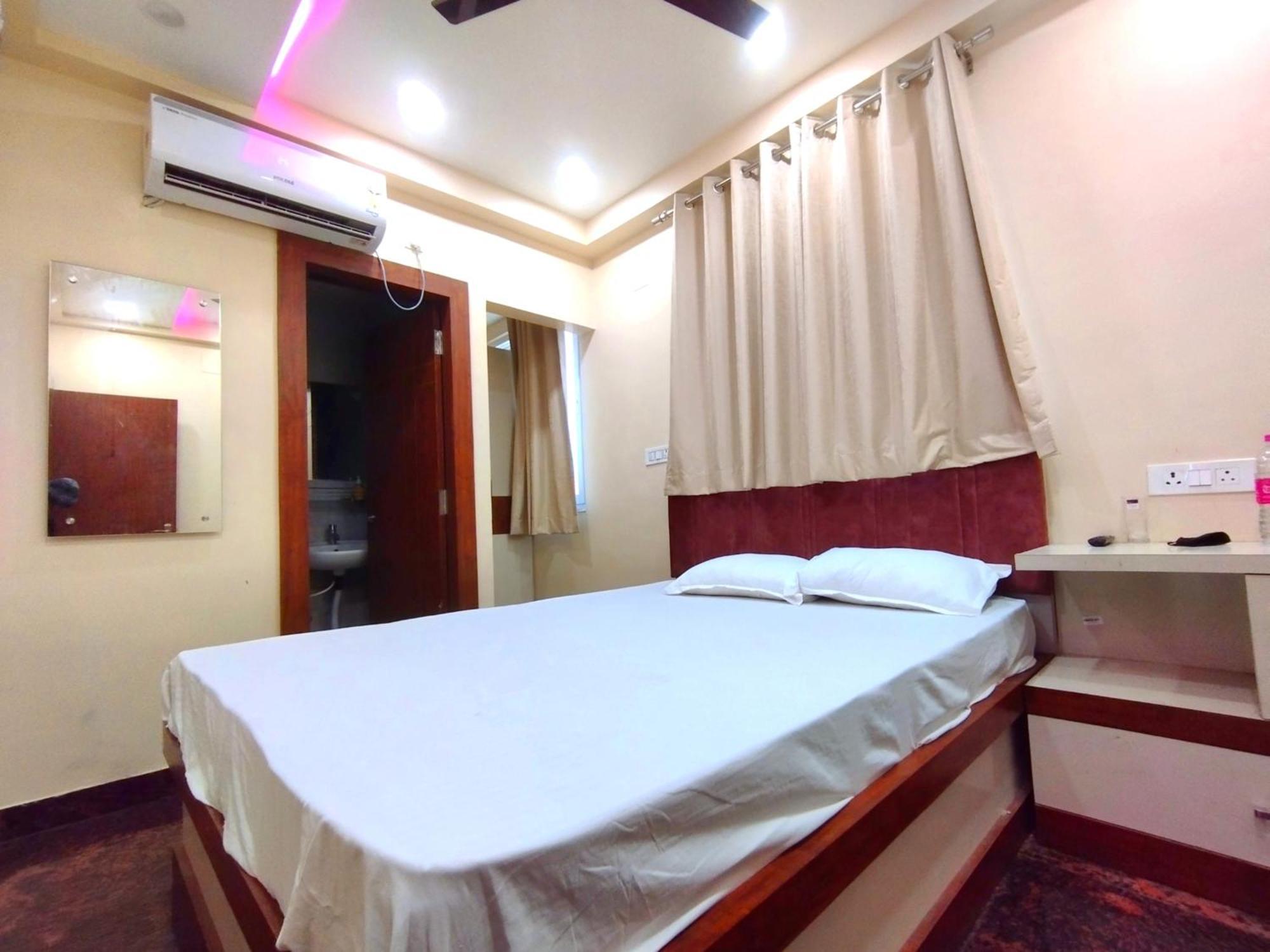 Hotel Royal Radiant Ранчи Екстериор снимка